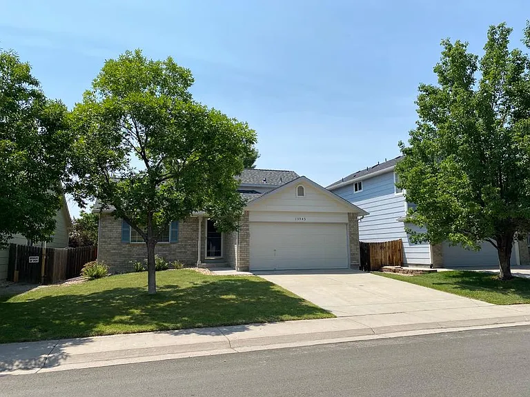 13945 Garfield Dr — Photo 2