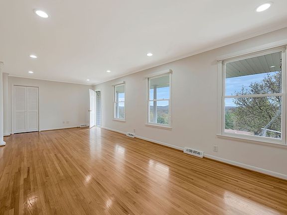 5th image of 6833 Pennywell Dr