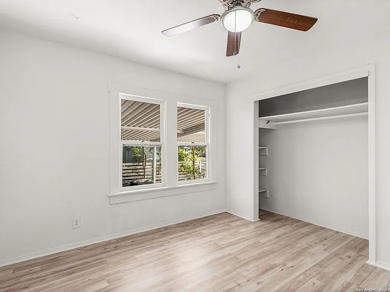 2031 Lamar St — Photo 12