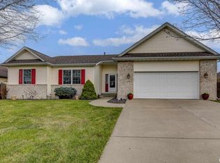 5401 Manhattan Dr, Springfield, IL 62711