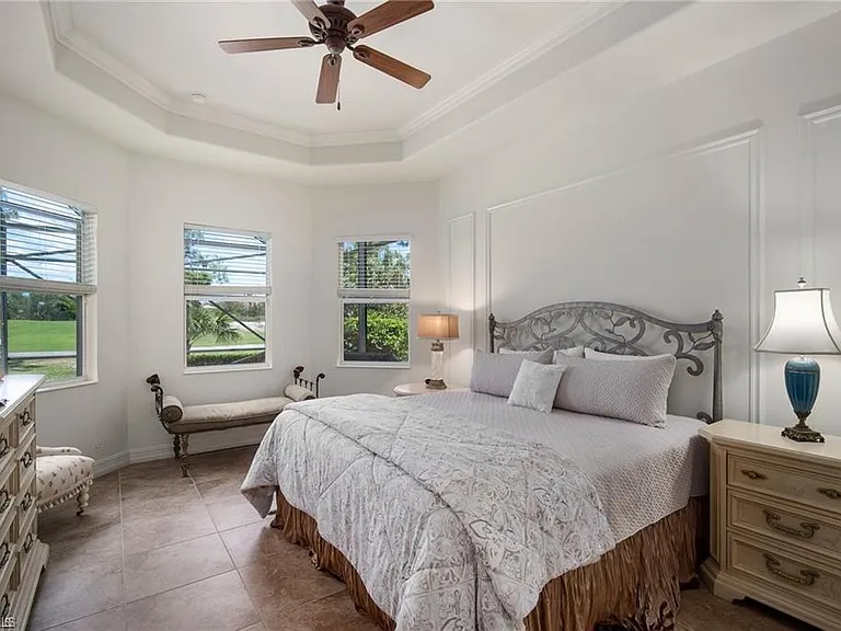 6476 Caldecott Dr — Photo 14