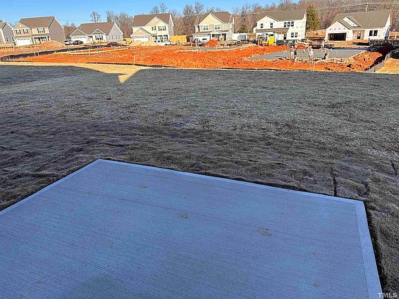 4th image of 208 Antietam Pl