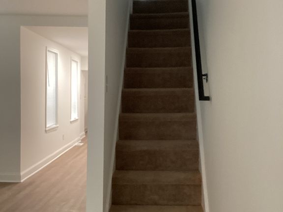 5th image of 1015 Bennett St
