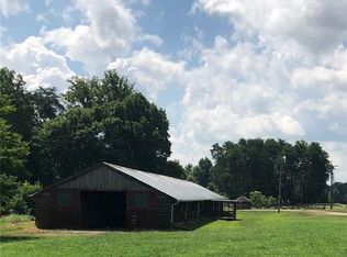 239 Strawberry Rd, Reidsville, NC 27320