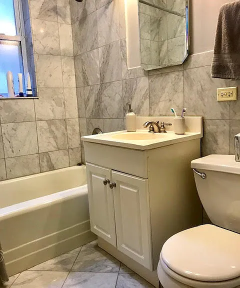 540 W Cornelia Ave #1N — Photo 5