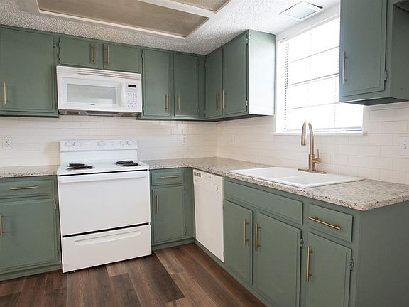 5th image of 8163 NW 23rd St