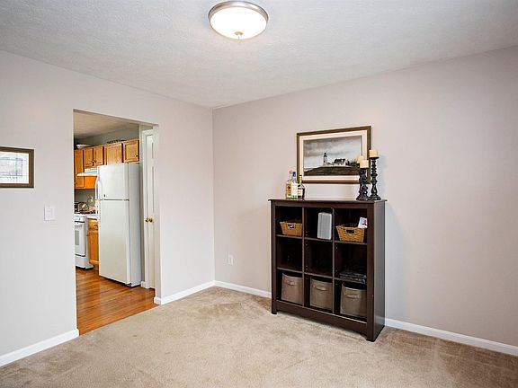 3rd image of 777 Jewelweed Ct
