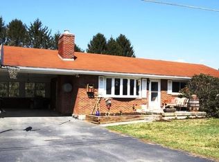 209 Hilltop Dr, Lewisburg, WV 24901