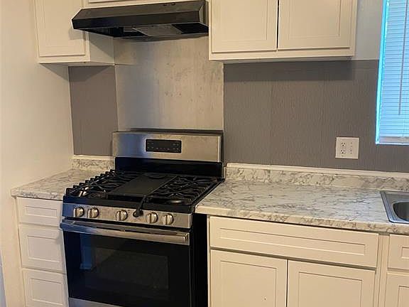 3rd image of 11565 Sheffield Dr