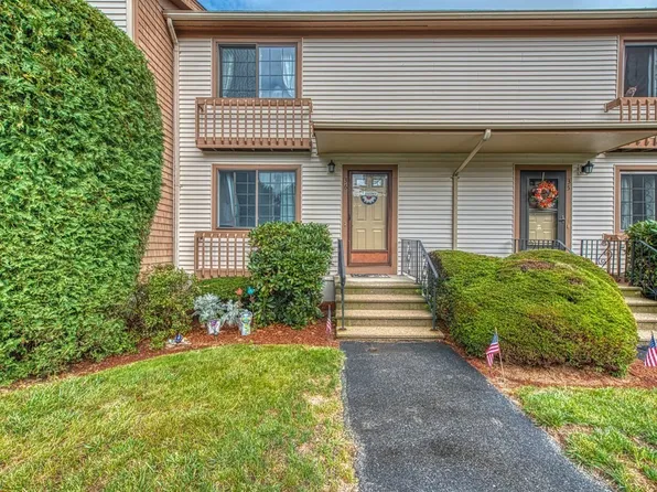 489 Turnpike St APT 3-6, South Easton, MA 02375