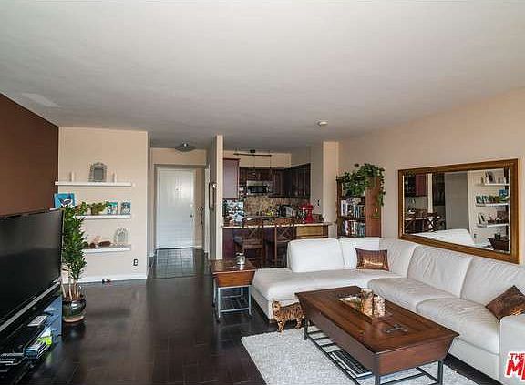 5th image of 969 Hilgard Ave APT 706