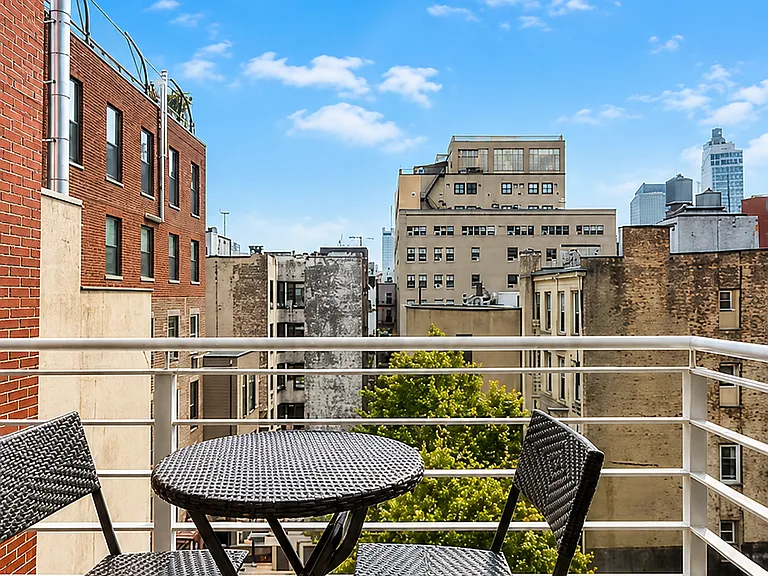 54 Spring St #7R — Photo 6