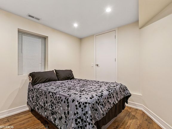 5th image of 3136 N Christiana Ave #1