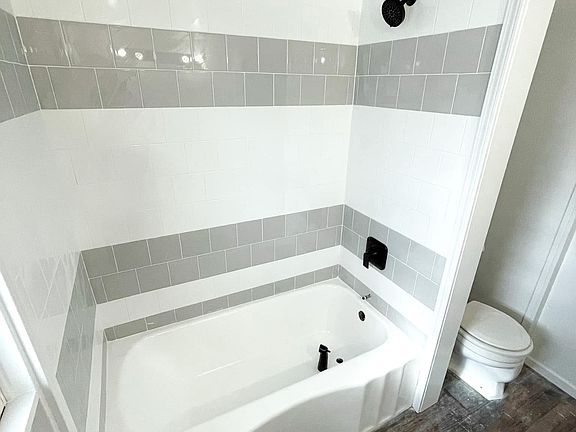 4th image of 714 N Fillmore St #1/2