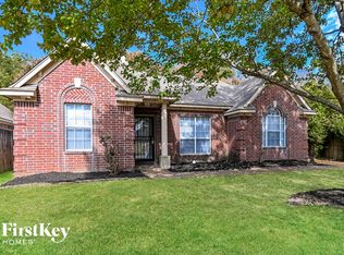 6328 Farm Hill Dr, Memphis, TN 38141