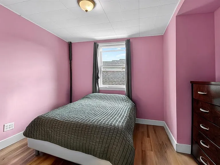 102 W 43rd St #2 — Photo 7