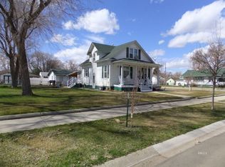 703 S Custer Ave, Miles City, MT 59301