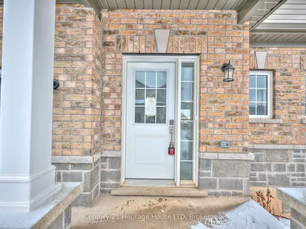 397 Garrison Rd #13, Fort Erie, ON L2A 1N1