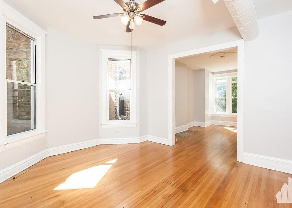 1st image of 900 W Newport Ave APT 3F