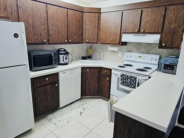 443 Pine Glen Ln #C-2 — Photo 3