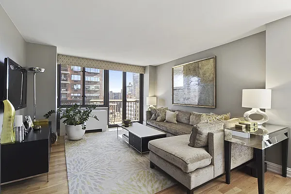 Sold by Nest Seekers International | media 1