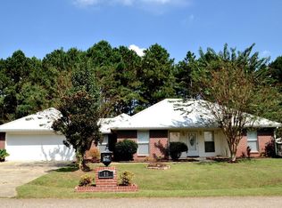 18 Nicolaus Dr, Hattiesburg, MS 39402