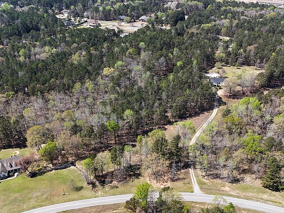 3rd image of 151 Cabin Creek Dr