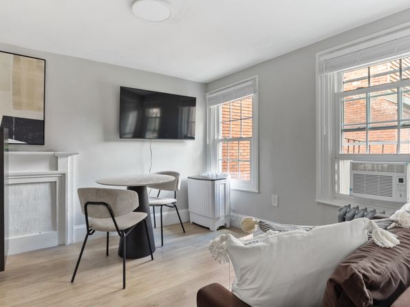 12 Derne St #301