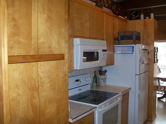 3rd image of 1930 Coral St