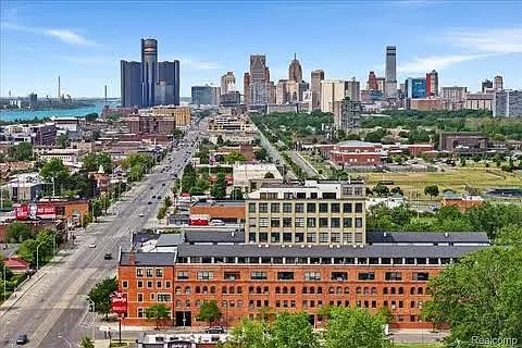 1 bed, 1050 sqft, $1,599 — Photo 2