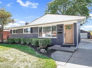 4480 Stratford Dr, Warren, MI 48092