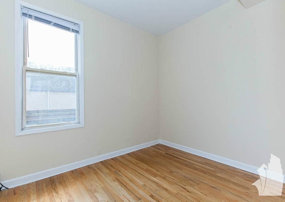1st image of 3417 N Janssen Ave #1012