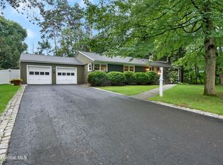 22 Chestnut Hill Rd S #S, Albany, NY 12211
