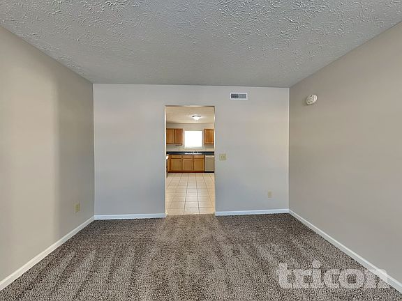 4th image of 614 Eastpointe Dr