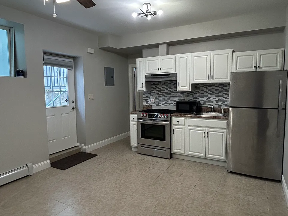 319 Ramona Ave #1