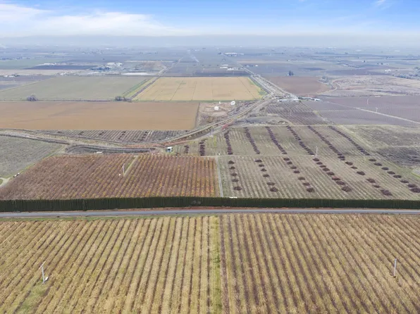 2693 Kays Rd, Wapato, WA 98951