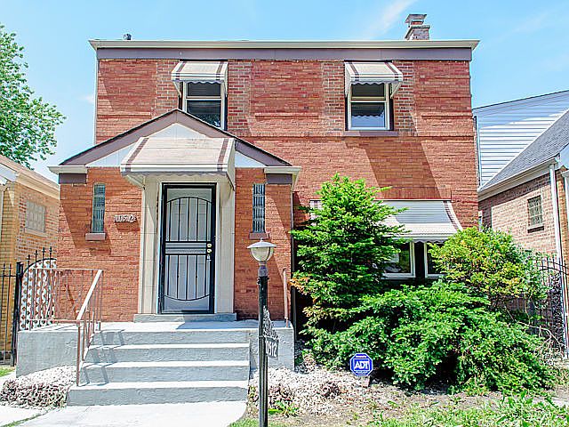 1st image of 10512 S Eberhart Ave