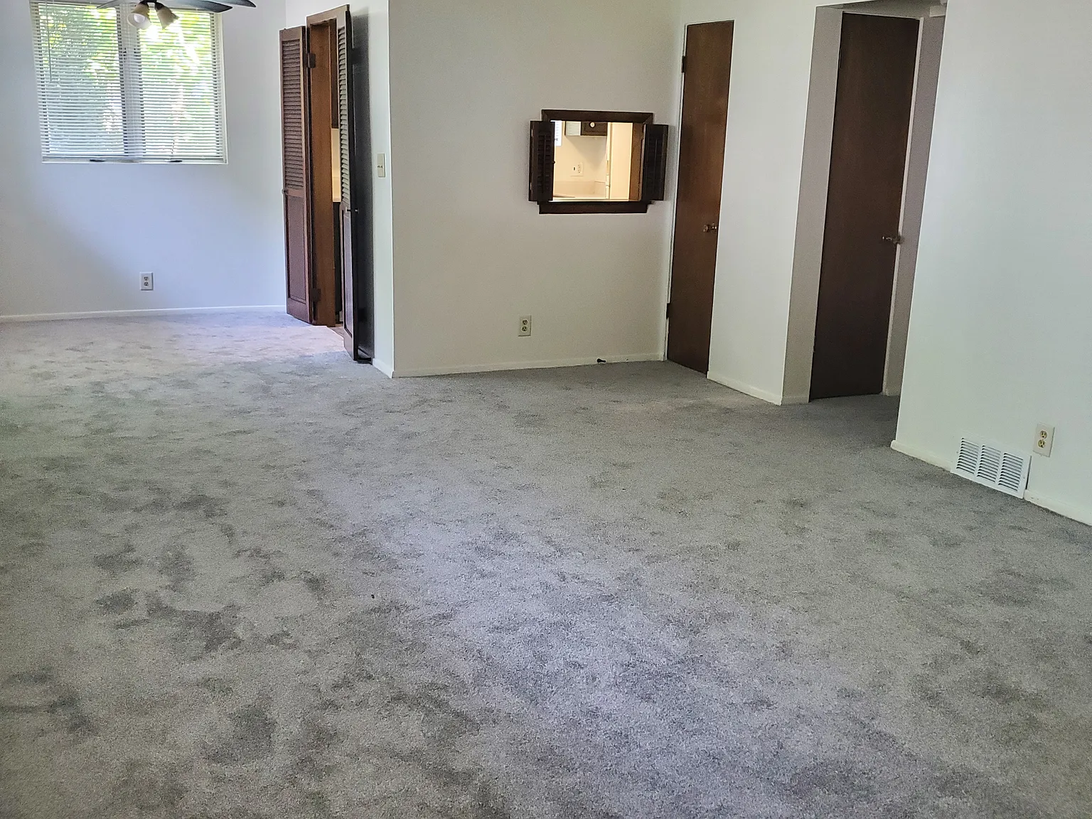 2 bed, 1000 sqft, $860 — Photo 4