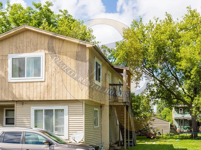 2145 E McLean Ave — Photo 3