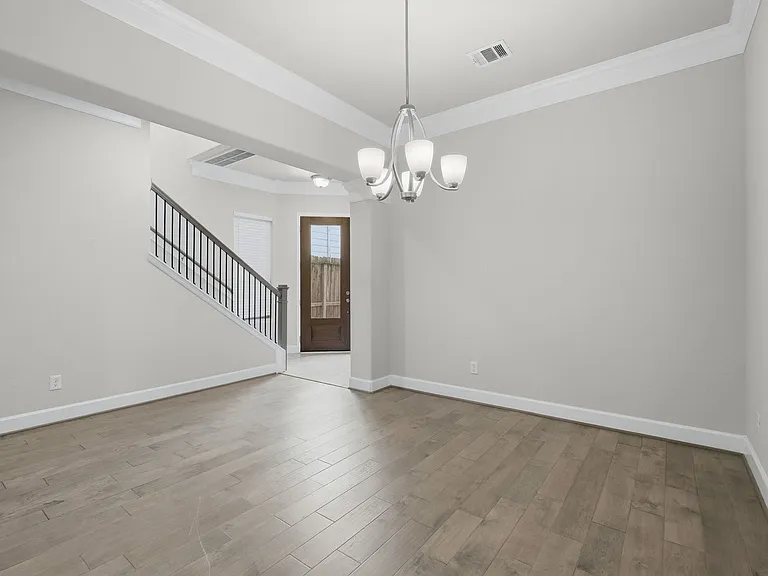 6011 Truro St #B — Photo 7