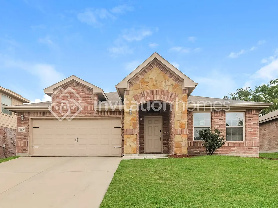 6616 Chalk River Dr