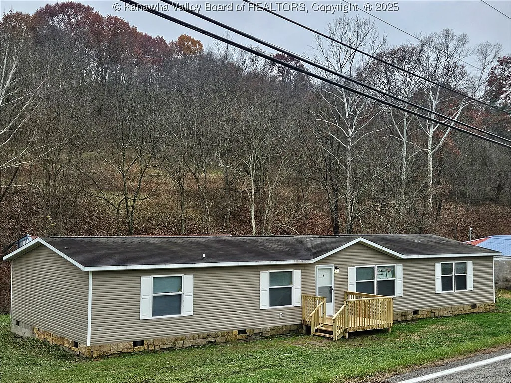 4452 Sandhill Rd photo 1