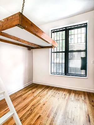 Rented by City Connections Realty | media 29