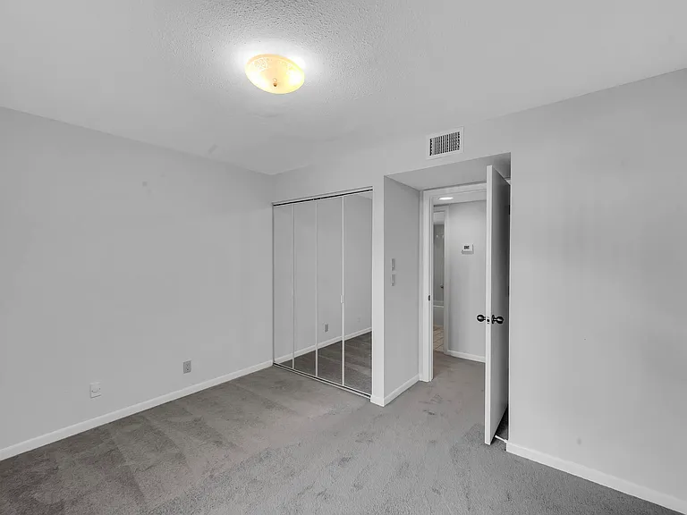 2506 SE Anchorage Cv #C-1 — Photo 15