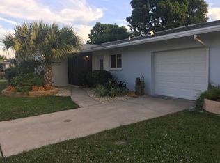 806 Montclaire Ct, Cape Coral, FL 33904