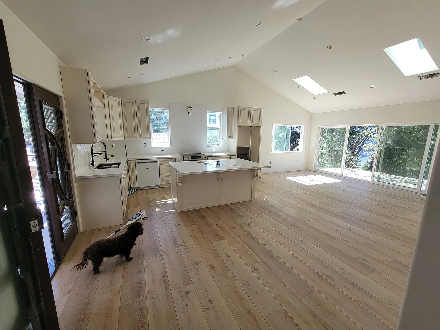 630 Arbula Dr — Photo 3