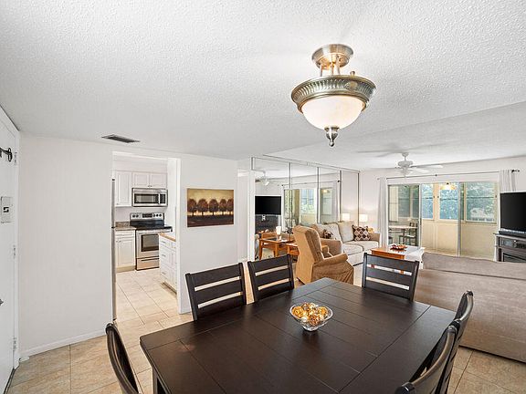 4th image of 705 Lori Drive #208