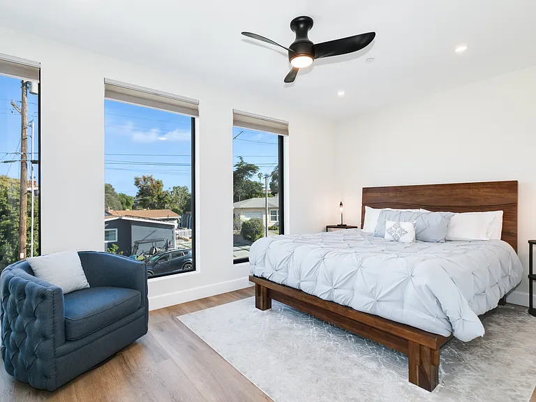 3608 Oleander Dr — Photo 9