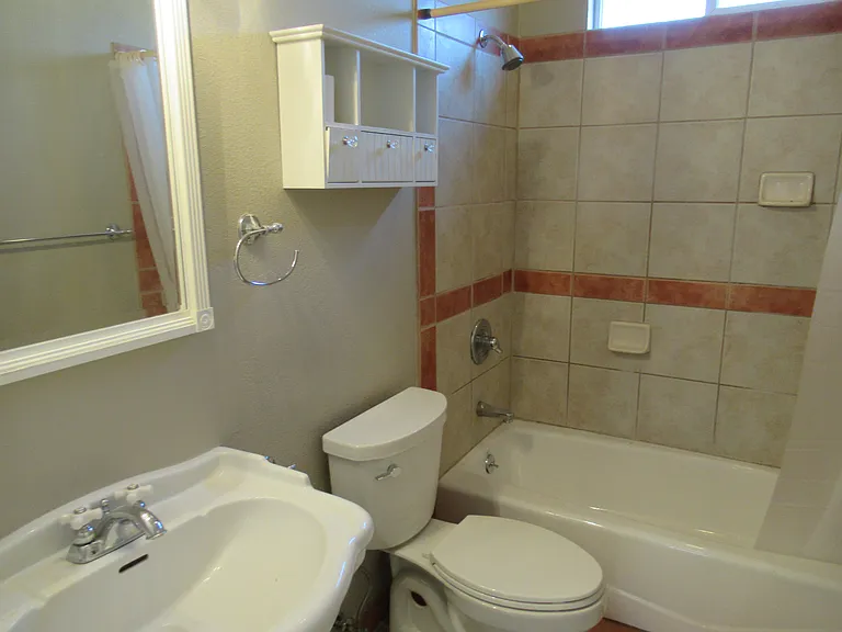 5859 S Curtice St — Photo 12