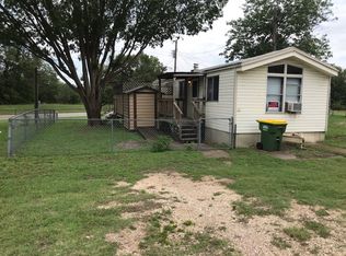 1001 Cloverleaf Rd TRAILER 37, Waco, TX 76705
